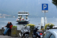 Arrivo di un traghetto a Bellagio