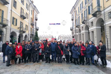 Foto di gruppo in via Roma