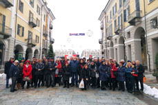 Foto di gruppo in via Roma